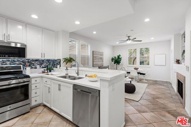 13075 Pacific Promenade 202, Los Angeles, CA 90094
