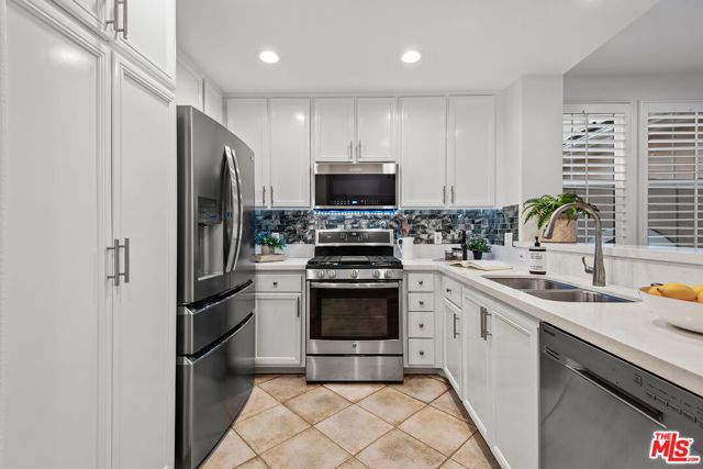 13075 Pacific Promenade 202, Los Angeles, CA 90094