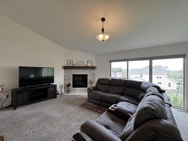 411 Rosewood COURT, Lake Mills, WI 53551