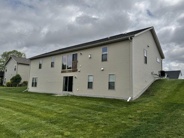 411 Rosewood COURT, Lake Mills, WI 53551