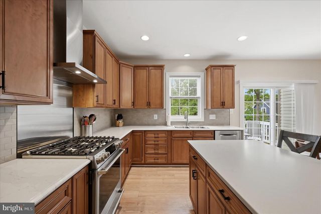 514 SLEIGH DR, Cross Junction, VA 22625
