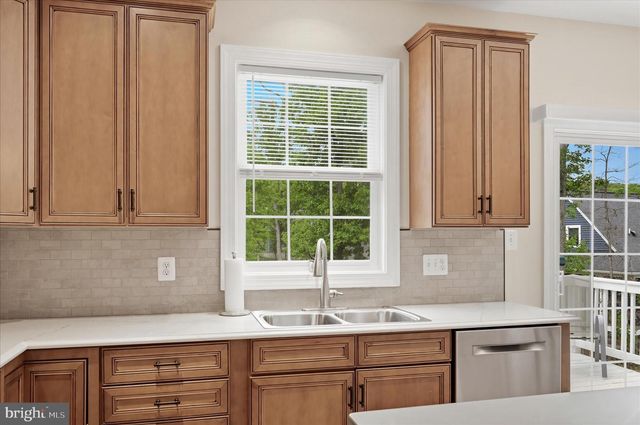 514 SLEIGH DR, Cross Junction, VA 22625