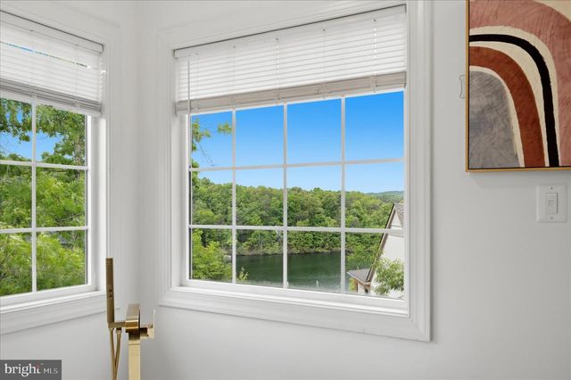 514 SLEIGH DR, Cross Junction, VA 22625