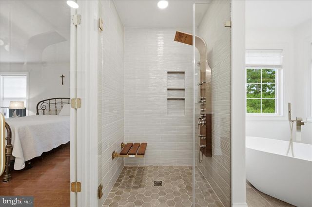 514 SLEIGH DR, Cross Junction, VA 22625