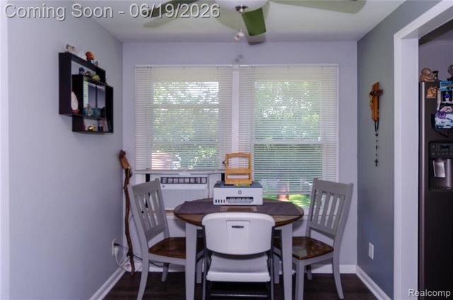 337 Lansing Drive, Waterford, MI 48328
