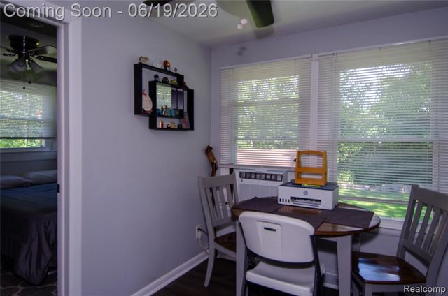 337 Lansing Drive, Waterford, MI 48328