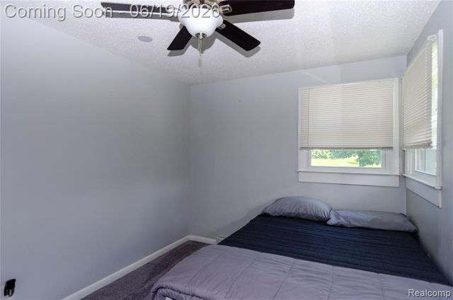 337 Lansing Drive, Waterford, MI 48328