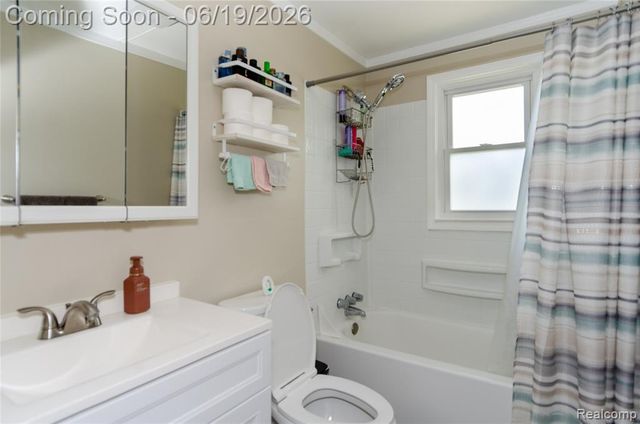 337 Lansing Drive, Waterford, MI 48328