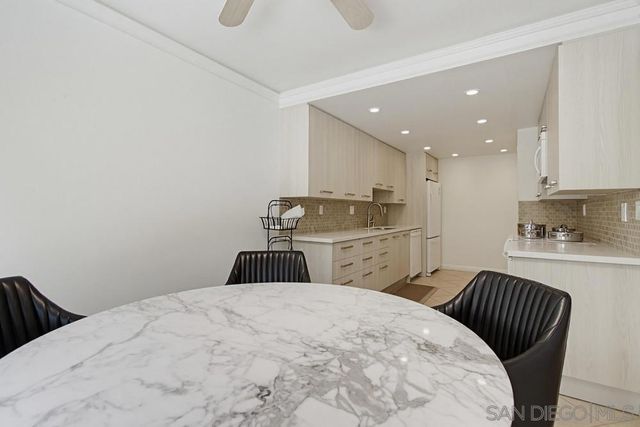 8982 Caminito Verano, La Jolla, CA 92037