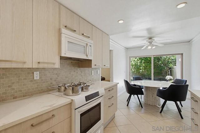8982 Caminito Verano, La Jolla, CA 92037