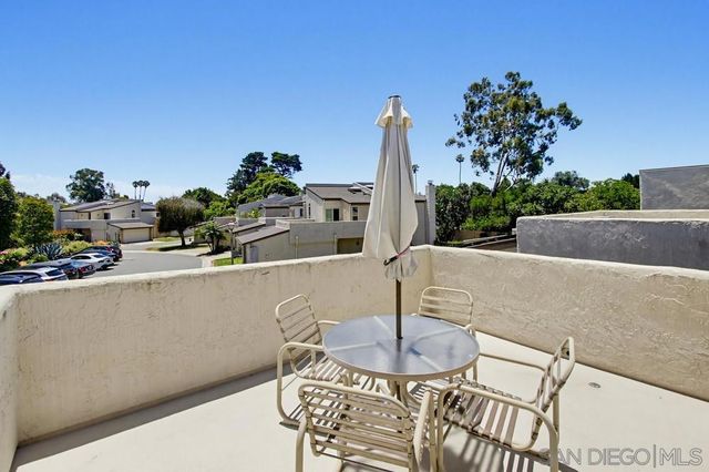 8982 Caminito Verano, La Jolla, CA 92037