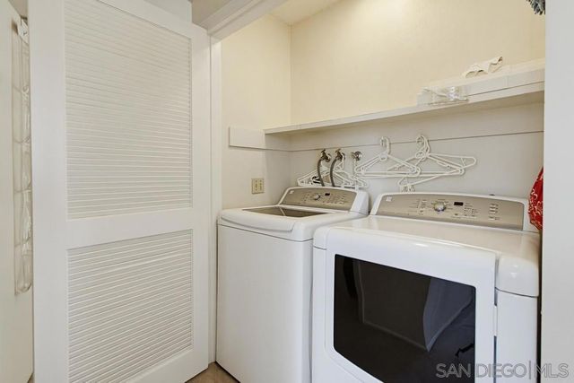 8982 Caminito Verano, La Jolla, CA 92037