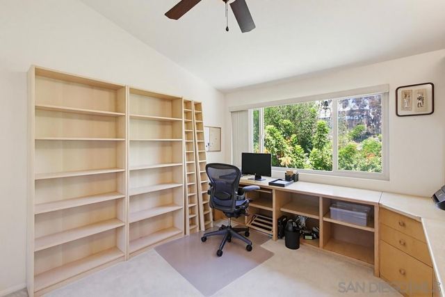 8982 Caminito Verano, La Jolla, CA 92037