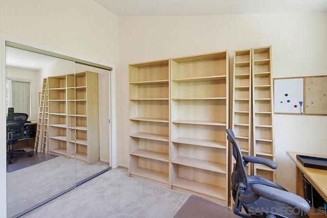 8982 Caminito Verano, La Jolla, CA 92037