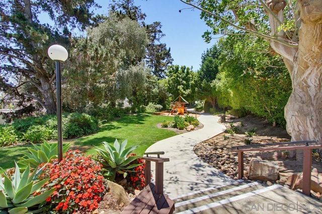 8982 Caminito Verano, La Jolla, CA 92037