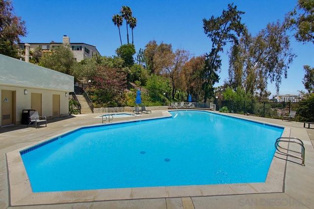 8982 Caminito Verano, La Jolla, CA 92037