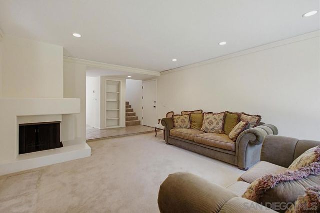 8982 Caminito Verano, La Jolla, CA 92037