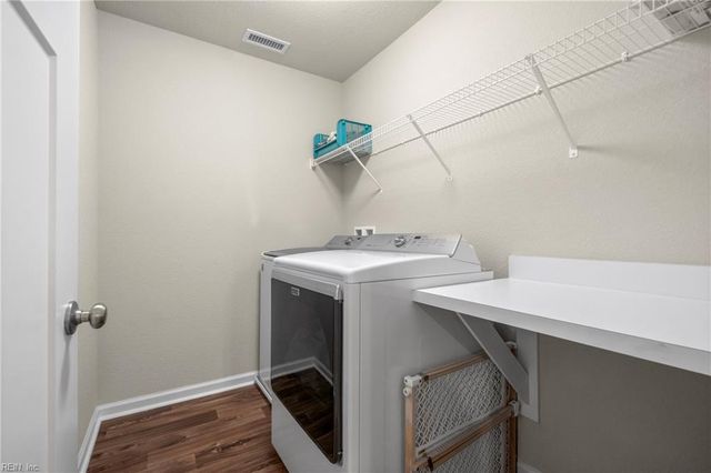 121 Blessing CIR, Suffolk, VA 23434