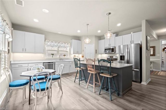 121 Blessing CIR, Suffolk, VA 23434