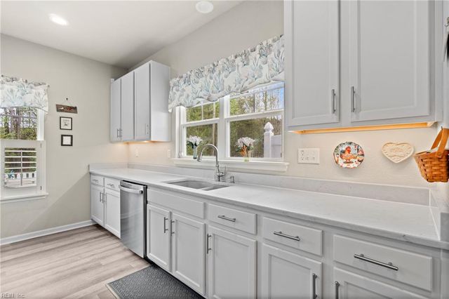 121 Blessing CIR, Suffolk, VA 23434
