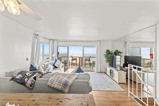 77 N Ocean Avenue 12, Cayucos, CA 93430