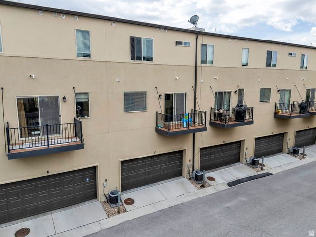 12 W GILBRIDE AVE, Murray, UT 84107