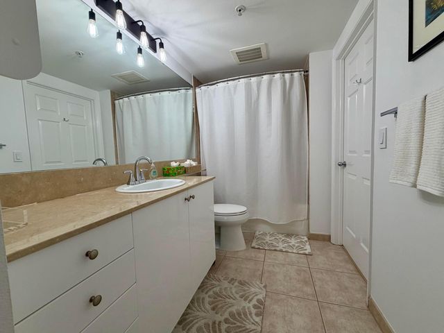 625 Casa Loma Boulevard 207, Boynton Beach, FL 33435