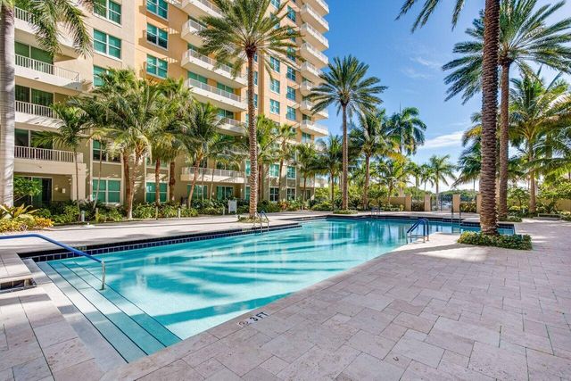 625 Casa Loma Boulevard 207, Boynton Beach, FL 33435