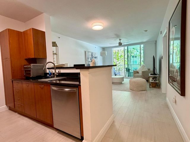 625 Casa Loma Boulevard 207, Boynton Beach, FL 33435