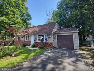 402 LARCHWOOD AVE, Feasterville Trevose, PA 19053