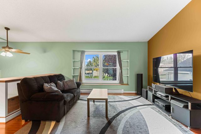 4836 9th Avenue S, Fargo, ND 58103