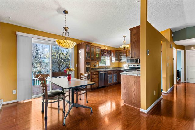 4836 9th Avenue S, Fargo, ND 58103