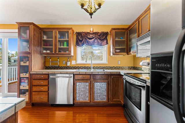 4836 9th Avenue S, Fargo, ND 58103