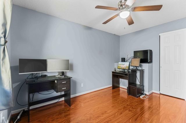 4836 9th Avenue S, Fargo, ND 58103