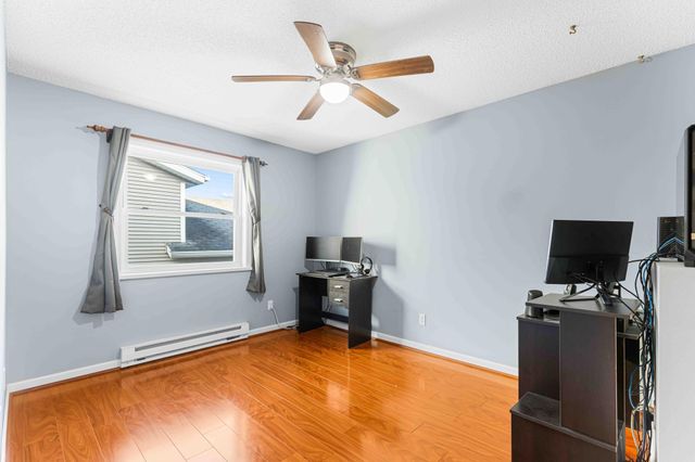 4836 9th Avenue S, Fargo, ND 58103