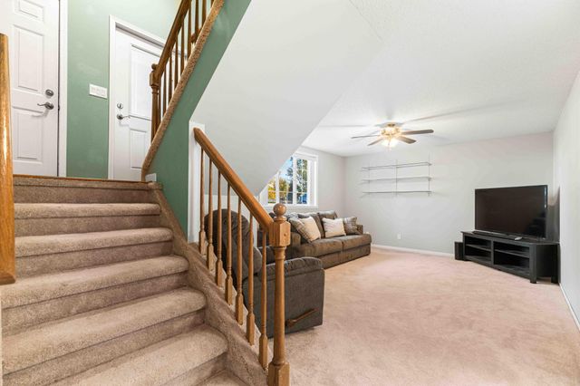 4836 9th Avenue S, Fargo, ND 58103