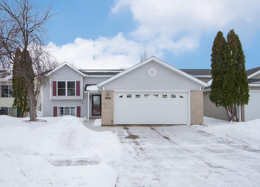 4836 9th Avenue S, Fargo, ND 58103