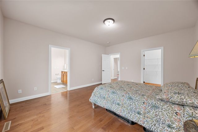 201 Teakwood Lane, Cedar Rapids, IA 52402