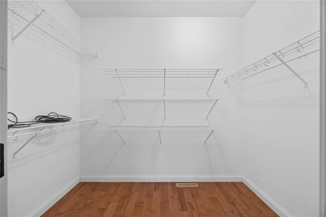 201 Teakwood Lane, Cedar Rapids, IA 52402