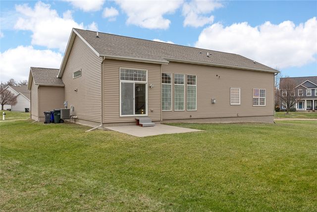 201 Teakwood Lane, Cedar Rapids, IA 52402