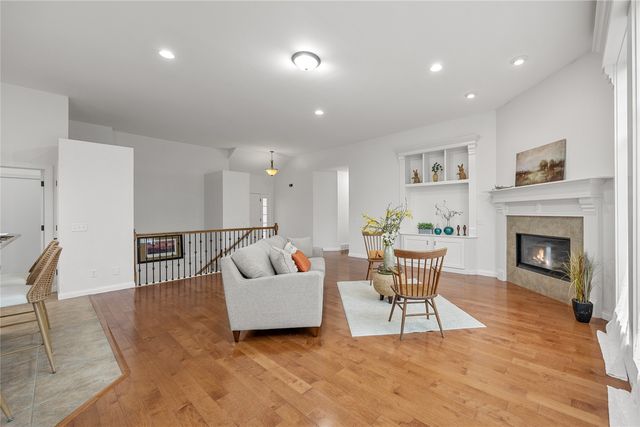 201 Teakwood Lane, Cedar Rapids, IA 52402