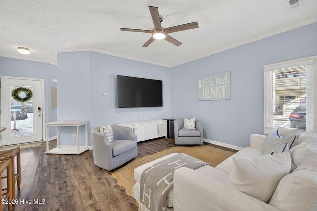 123 Longstreet Drive Apt 101, Wilmington, NC 28412