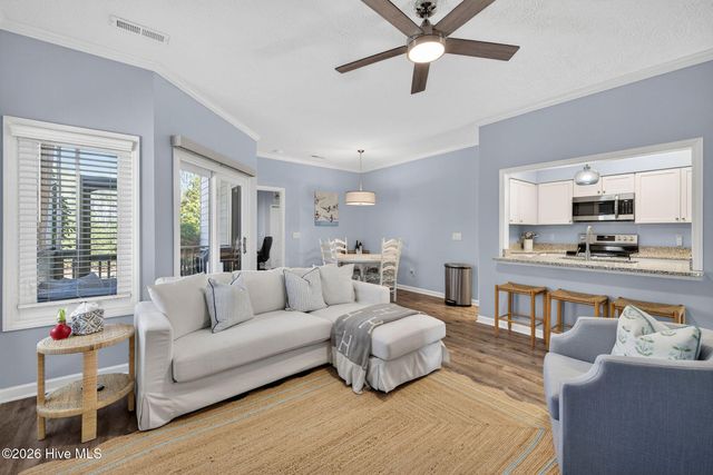 123 Longstreet Drive Apt 101, Wilmington, NC 28412