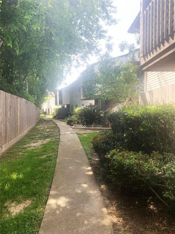 7200 Clarewood Drive 1904, Houston, TX 77036