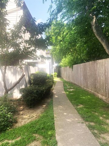 7200 Clarewood Drive 1904, Houston, TX 77036