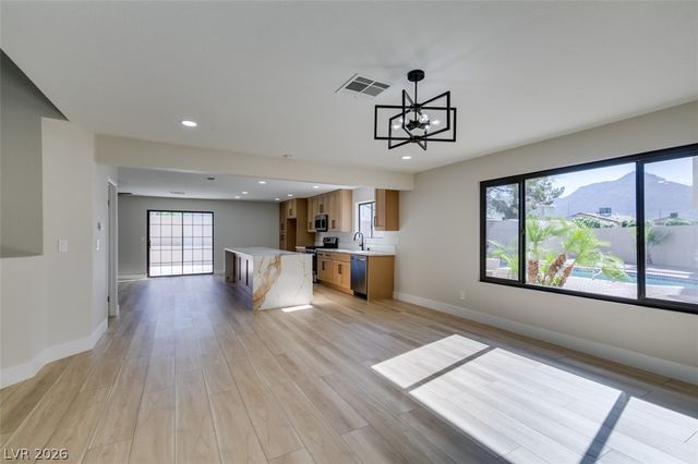 5836 Cinnabar Avenue, Las Vegas, NV 89110