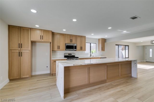 5836 Cinnabar Avenue, Las Vegas, NV 89110