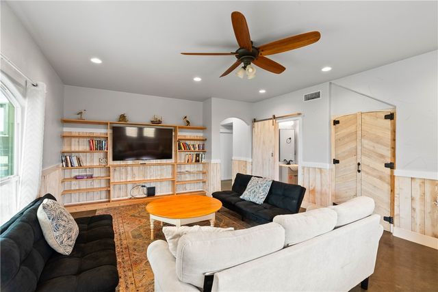 158 Beach View, Port Aransas, TX 78373