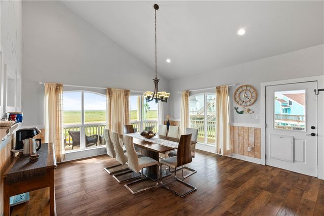 158 Beach View, Port Aransas, TX 78373