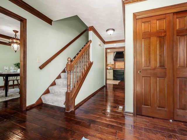 613 Valley Wood Court, Westerville, OH 43081